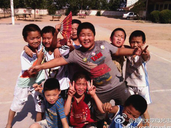 717գƻsQ룬ٿhRƺl(xing)?jng)_СW(xu)ȭС꠆TȻڵžڞݴW(xu)΢⡱־Ը߈FekĵˇRʂ䡣